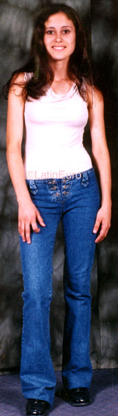 Date this athletic Honduras girl Abicely from  N3688