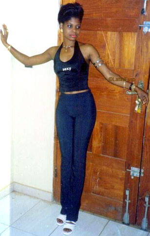 Date this attractive Togo girl Ajavontina from  A9941