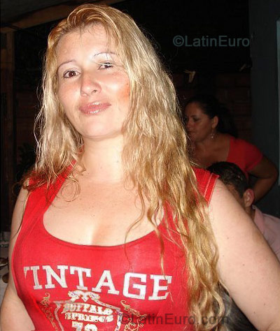 Date this gorgeous Brazil girl Maria from Foz do Iguacu B-142