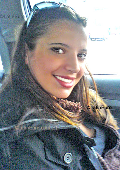 Date this georgeous Brazil girl Maressa from Santos B-247