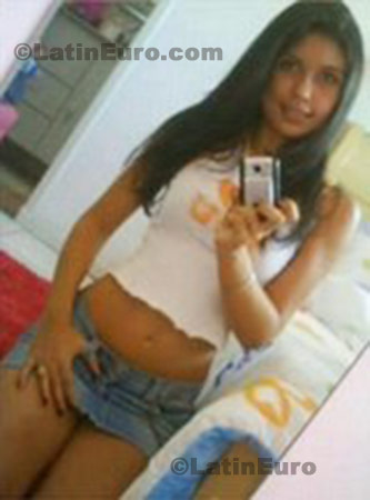 Date this funny Brazil girl Caroline from Juatuba BR3943