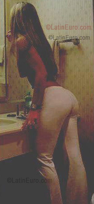 Date this lovely Brazil girl Natany from Goiania B-74