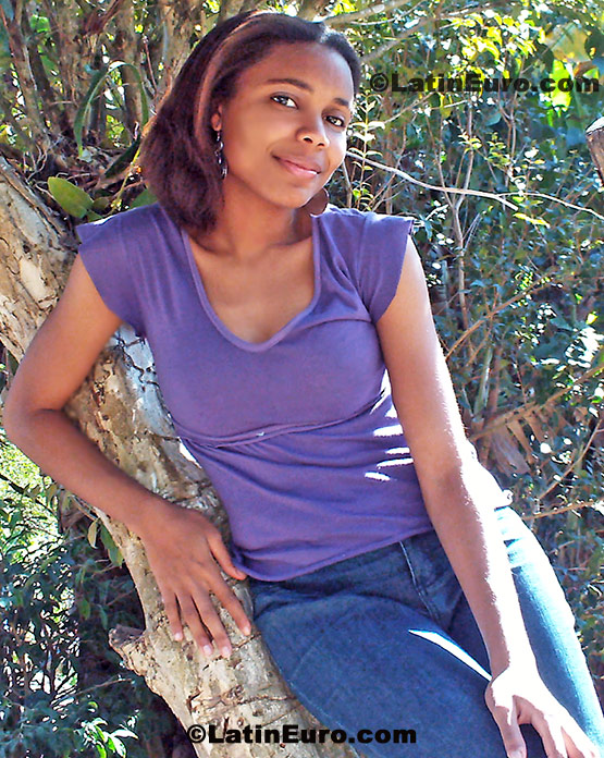 Date this tall Brazil girl Karen from Sao Paulo B-78