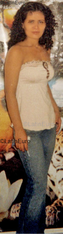 Date this happy Brazil girl Nelly from  B1008