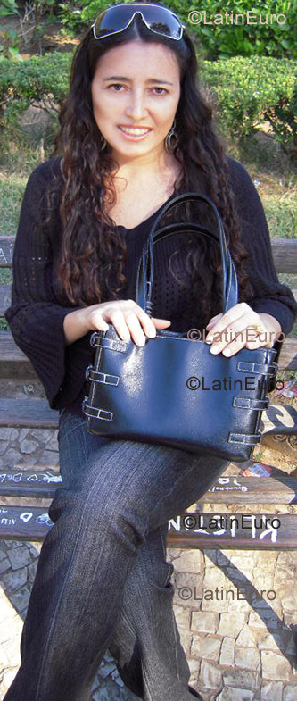 Date this gorgeous Brazil girl Monica from Uba B1021