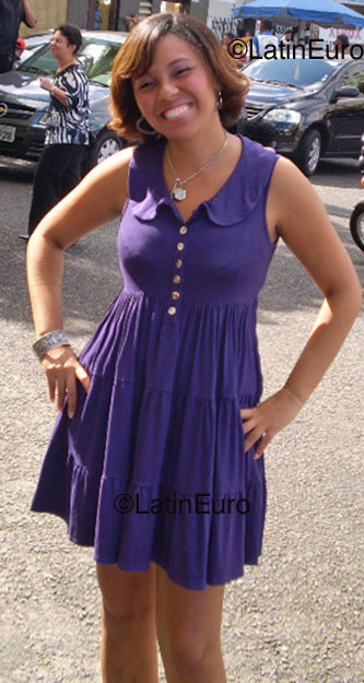 Date this young Brazil girl Lilian from Salvador B1038