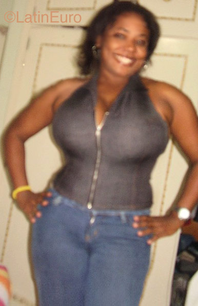 Date this voluptuous Brazil girl Tereza from Sao Paulo B1048