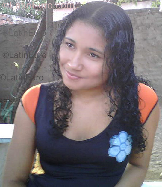 Date this young Brazil girl Neidianne from Teresina B1112