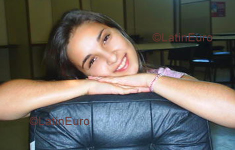 Date this hot Brazil girl Priscila from Rio de Janeiro B1171