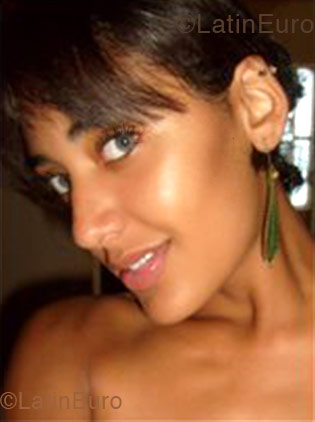 Date this charming Brazil girl Rafaela from Joao Pessoa B1264