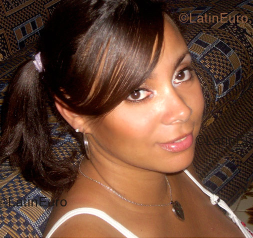 Date this pretty Brazil girl Jaqueline from Sao Goncalo B1299