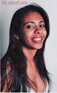 Date this happy Brazil girl Lilian- from Muriae B1305