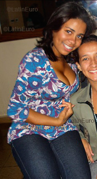 Date this sultry Brazil girl Izah from Belo Horizonte B1318