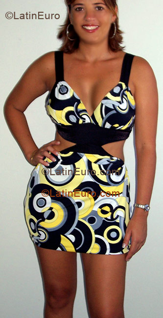 Date this charming Brazil girl Tacyana from Olinda B1351