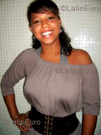 Date this pretty Brazil girl Hanna from Florianopolis B1353