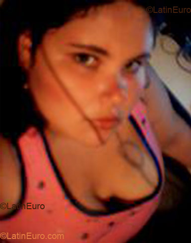 Date this athletic Brazil girl Kelen from  B1446