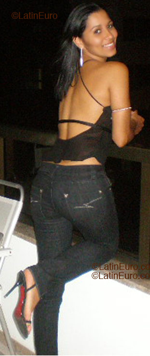 Date this sensual Brazil girl Carla from Aracaju B1521