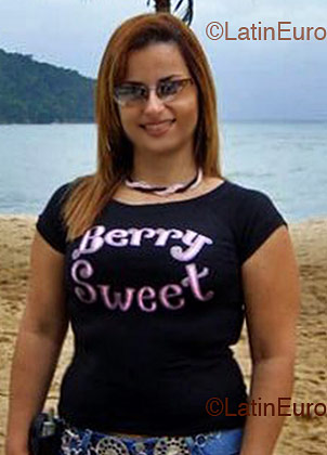 Date this georgeous Brazil girl Luciane from Caraguatatuba B1568