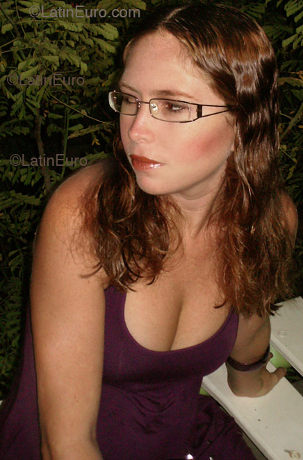 Date this athletic Brazil girl Kelly from Mossoro B1585