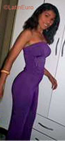 Date this happy Brazil girl Mara from Sao Paulo B1587