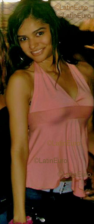 Date this fun Brazil girl Deborah from Manaus B1591