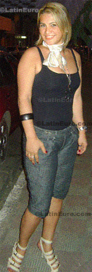 Date this foxy Brazil girl Emanuela from Maceio B167