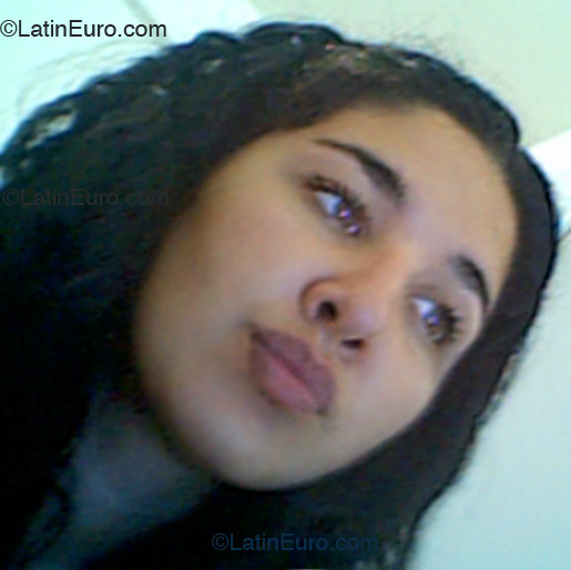 Date this athletic Brazil girl Ana from Porto Alegre B1693