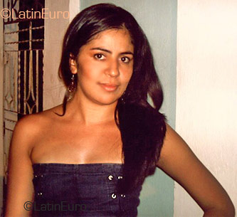 Date this attractive Brazil girl Niria from Paulo Afonso B1746