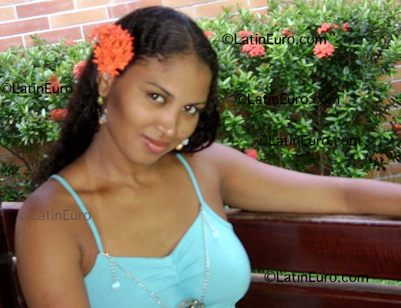 Date this stunning Brazil girl Leticya from Fortaleza B1755