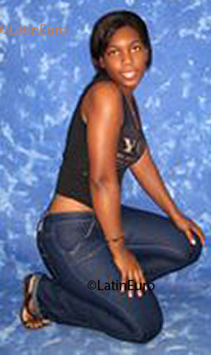 Date this funny Brazil girl Lilia from  B1794