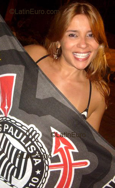 Date this foxy Brazil girl Luziana from Goiania  B1840