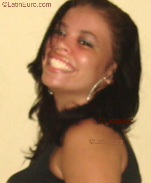 Date this cute Brazil girl Ariadne from Vitoria B1845