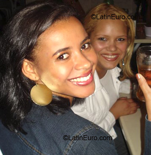 Date this hot Brazil girl Rebeca from Jequie B1852