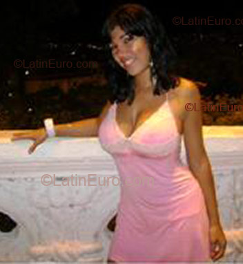 Date this hot Brazil girl Elisabeth from Salvador B1860