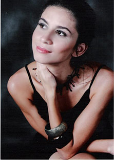 Date this fun Brazil girl Roberta from Rio De Janeiro B1889