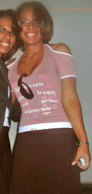 Date this pretty Brazil girl Nilma from  B1895