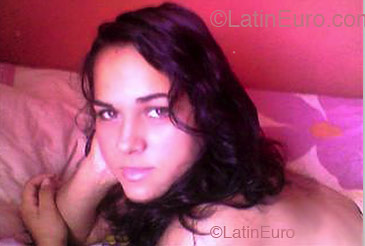 Date this gorgeous Brazil girl Taina from Feira de Santana B1914