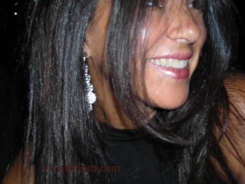 Date this good-looking Brazil girl Regina from  B1946