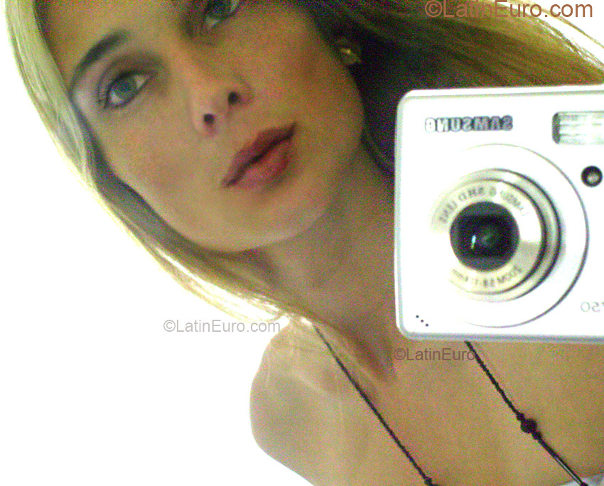 Date this foxy Brazil girl Juliana from  B1973