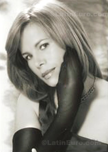 Date this hot Brazil girl Ana from Ribeirao Branco B197