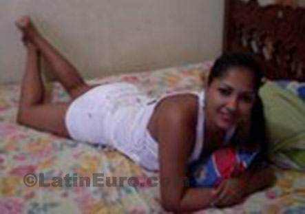 Date this happy Brazil girl Milla from Manaus B198