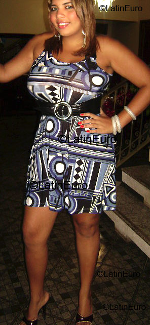 Date this nice looking Brazil girl Raisa from  B1987