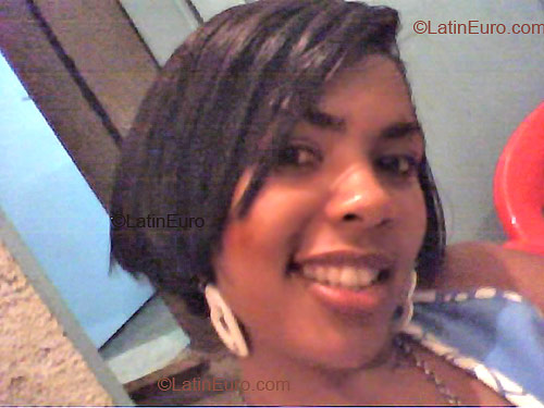 Date this young Brazil girl Cassia from Quatis B2015