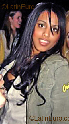 Date this happy Brazil girl Dyana from  B2052