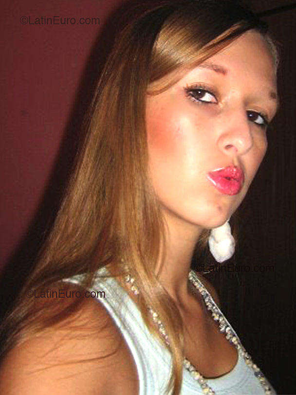 Date this exotic Brazil girl Bruna from  B2060
