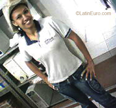 Date this stunning Brazil girl Viviane from Belo Horizonte B2108