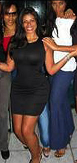 Date this nice looking Brazil girl Aline from Rio de Janeiro B2111