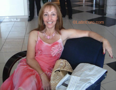 Date this good-looking Brazil girl Vera from Sao Paulo B2124