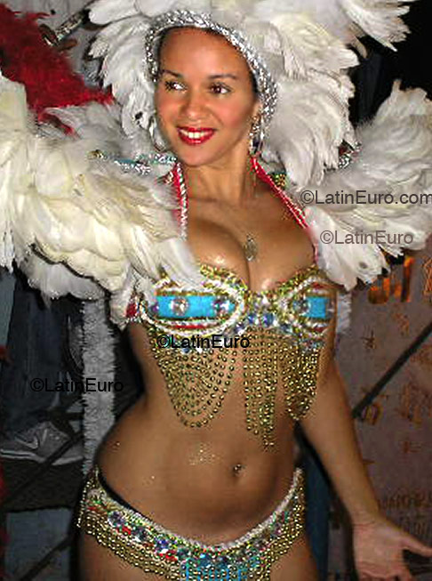 Date this pretty Brazil girl Fernanda from Rio de Janeiro B2129