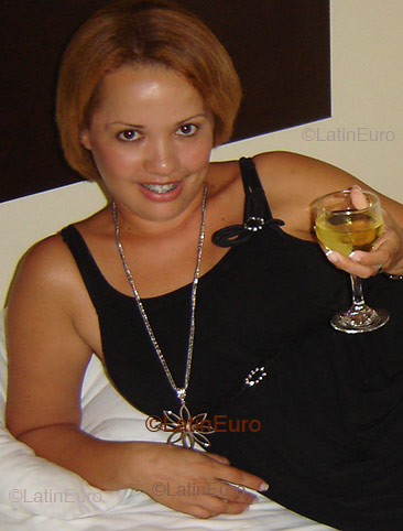 Date this good-looking Brazil girl Cleanne from Sao Luis B2191